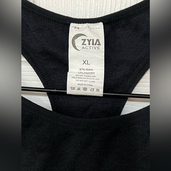 Zyia Active Women's Hendrix Athletic Halter Top, Black/White, Size XL - Picture 4 of 5